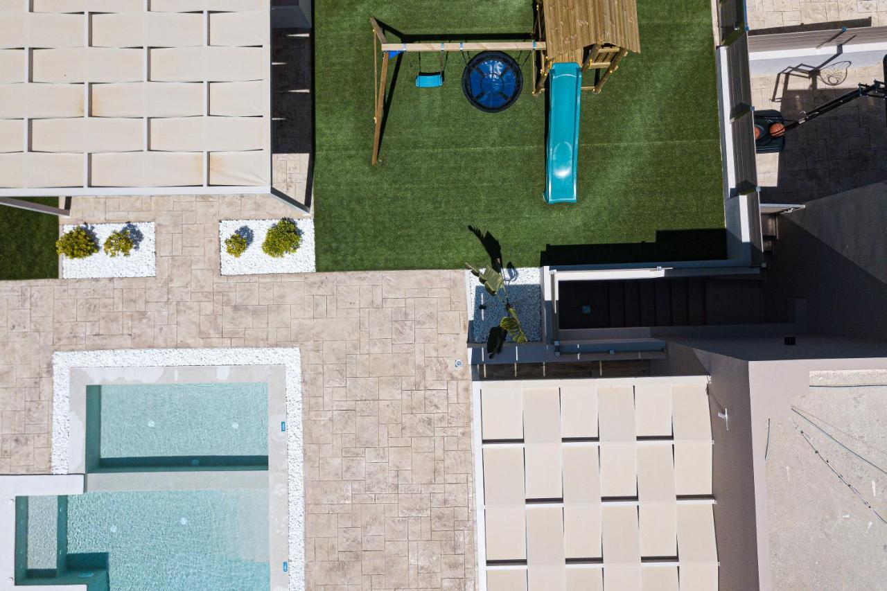 Koin Villa Sunset, With Heated Pool & Whirlpool, By Thinkvilla Perama  Buitenkant foto