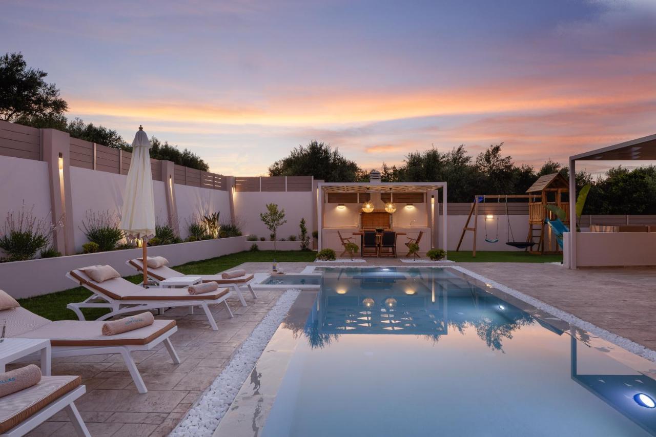 Koin Villa Sunset, With Heated Pool & Whirlpool, By Thinkvilla Perama  Buitenkant foto