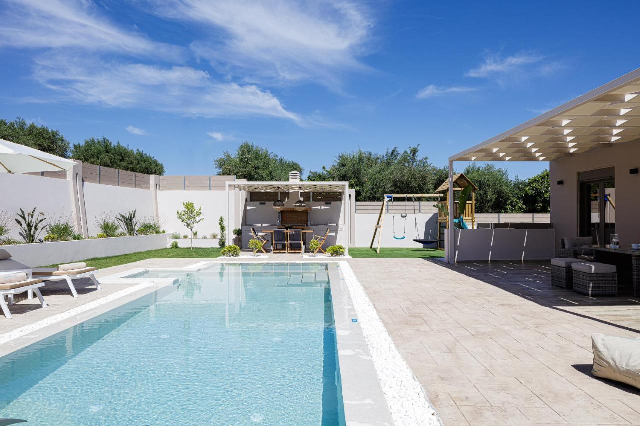 Koin Villa Sunset, With Heated Pool & Whirlpool, By Thinkvilla Perama  Buitenkant foto